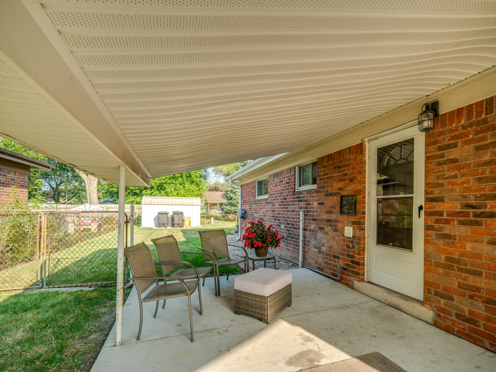 8951 Rackham Street Taylor, MI 48180 - Photo 23 of 29 Carport