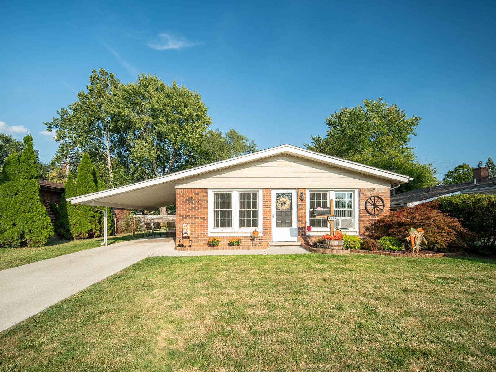 8951 Rackham Street Taylor, MI 48180 - Photo 25 of 29 Front of home
