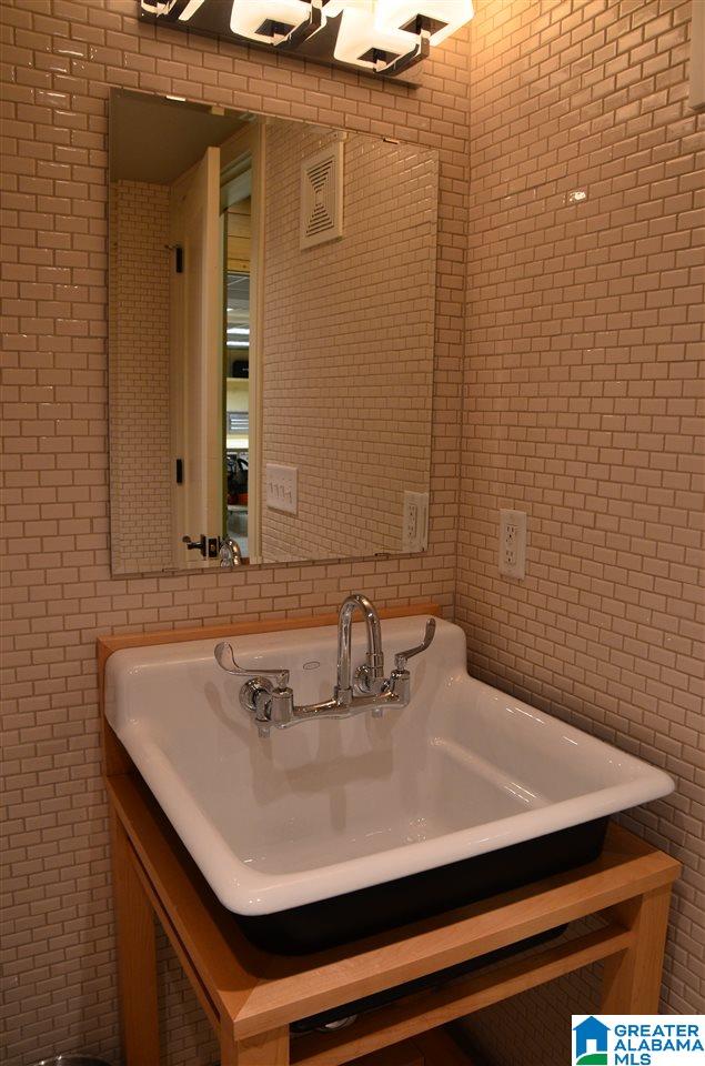 2334 Chester Road Birmingham, AL 35223 - Photo 41 of 50