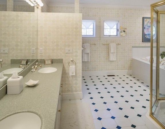 3 Turnburry Hill Road, Unit 3 Lexington, MA 02421 - Photo 10 of 14 a bathroom with a sink toilet and shower
