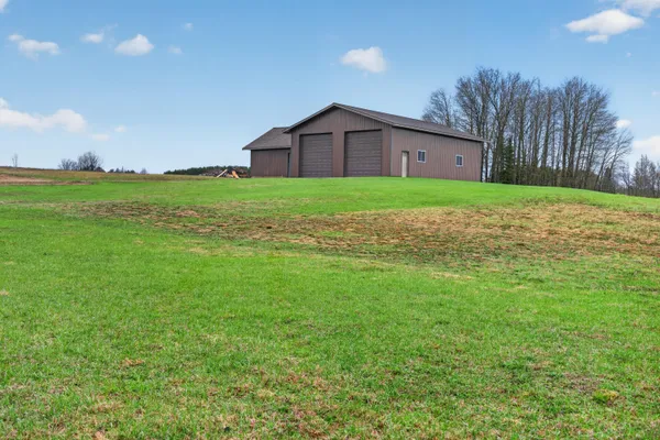 $1,350,000 | 20200 Hibma Road, Tustin, MI 49688
