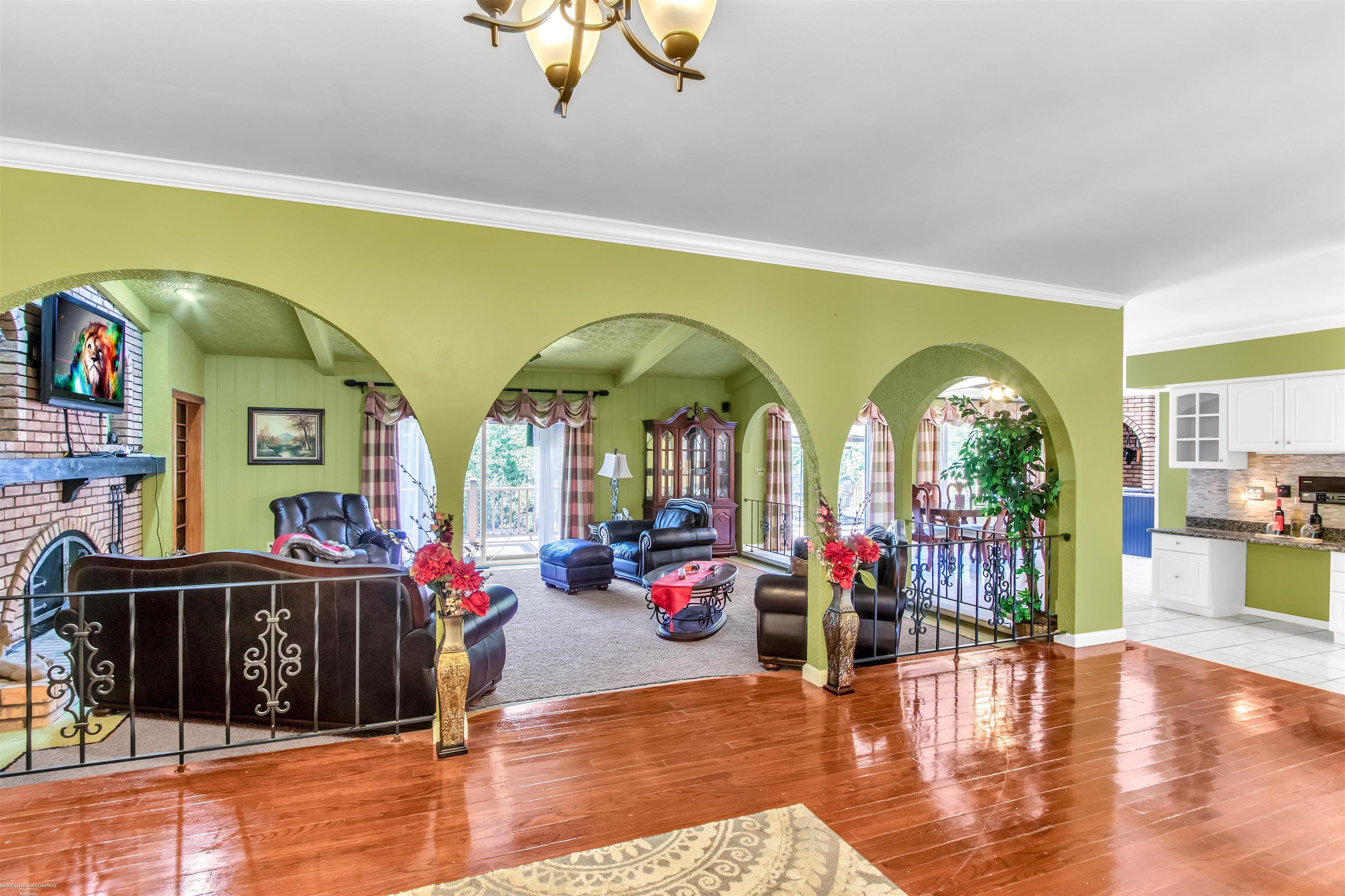801 Townsend Road Leonard, MI 48367 - Photo 20 of 54 50088558-19.JPG