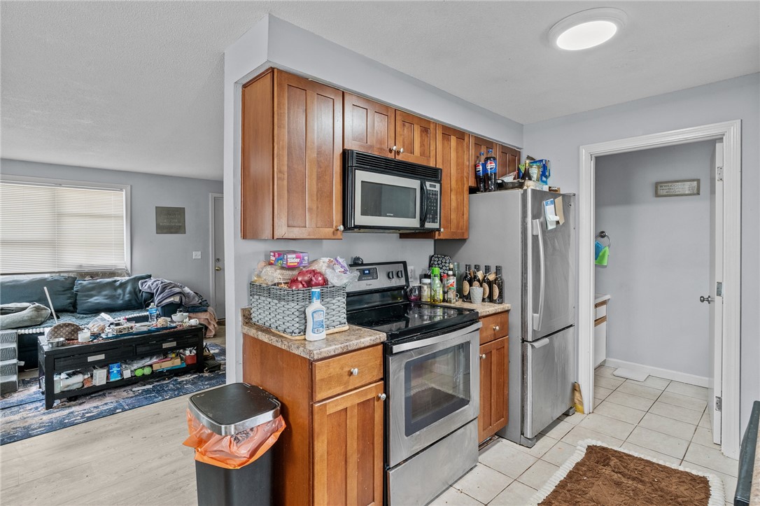 35 Pearl Street Westerly, RI 02891 - Photo 18 of 33