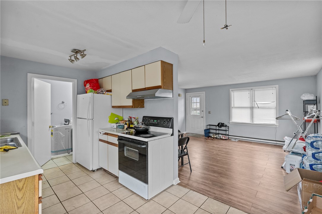 35 Pearl Street Westerly, RI 02891 - Photo 6 of 33