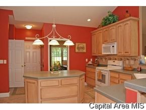 7990 North Pawnee Road Pawnee, IL 62558 - Photo 5 of 12 Gallery Image 5