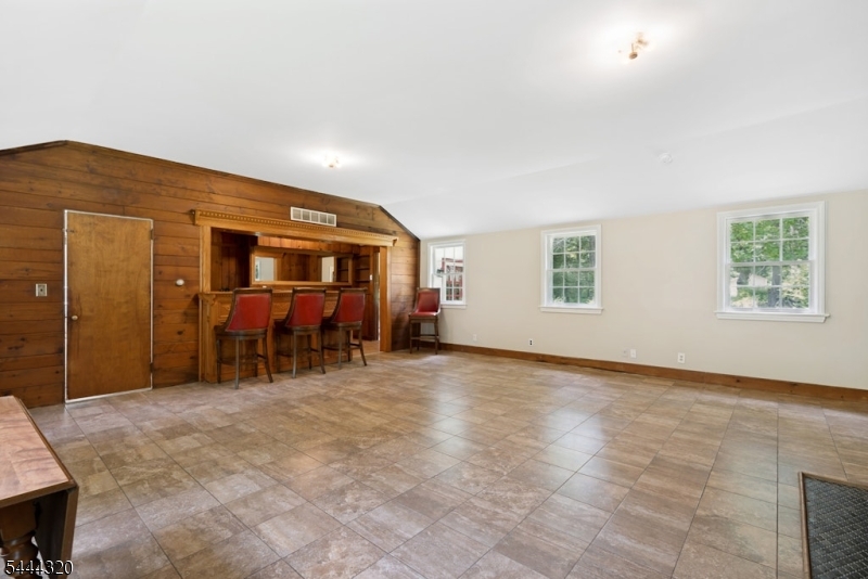 62 Gaston Road Morristown, NJ 07960 - Photo 8 of 32