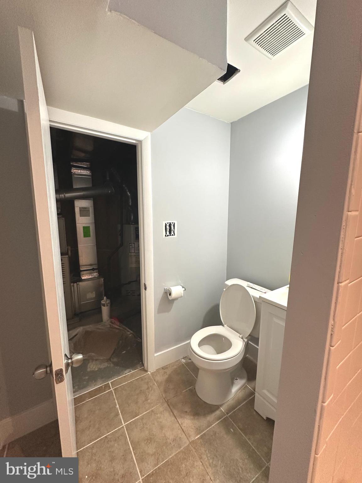 3426 Round Road Baltimore, MD 21225 - Photo 32 of 38 Basement Bath