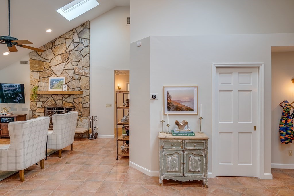 101 Davis Road Bedford, MA 01730 - Photo 13 of 42