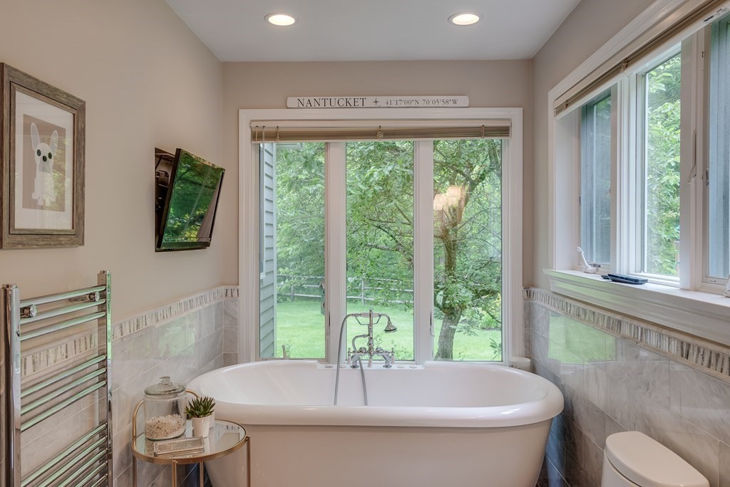 101 Davis Road Bedford, MA 01730 - Photo 18 of 42