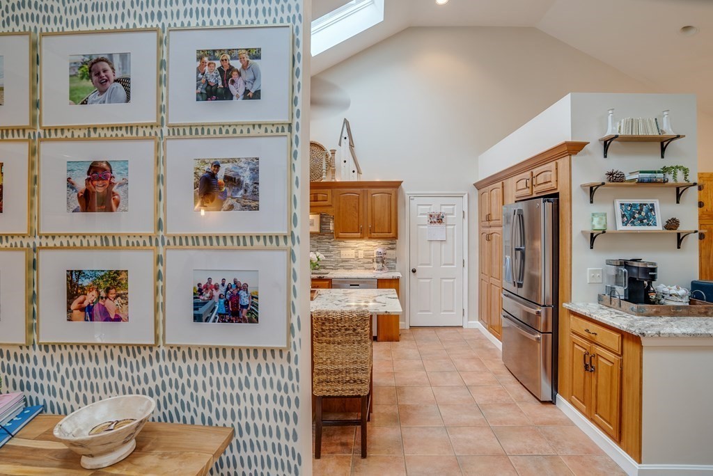 101 Davis Road Bedford, MA 01730 - Photo 7 of 42