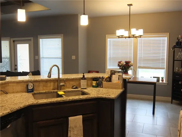 $2,100 | 6921 Anastasia, Corpus Christi, TX 78411