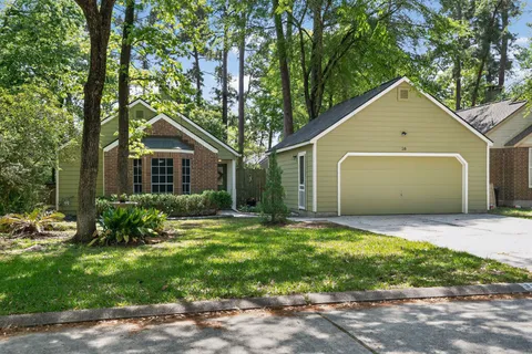 $275,000 | 30 Camberwell Court, The Woodlands, TX 77380