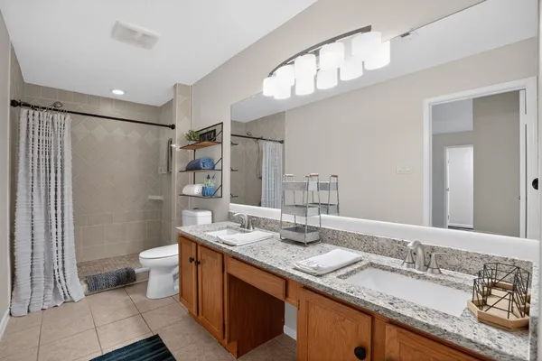 $275,000 | 30 Camberwell Court, The Woodlands, TX 77380