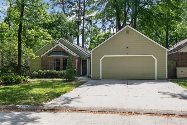 $275,000 | 30 Camberwell Court, The Woodlands, TX 77380