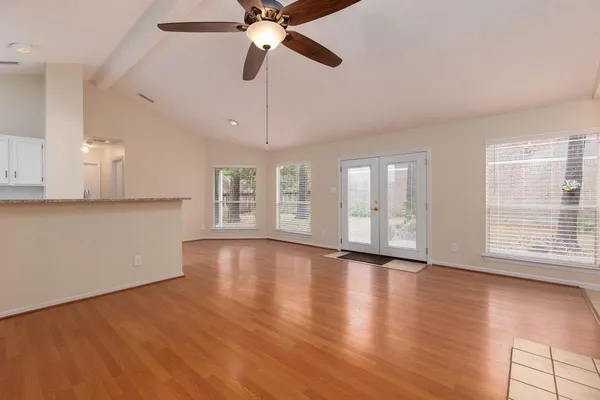 $275,000 | 30 Camberwell Court, The Woodlands, TX 77380