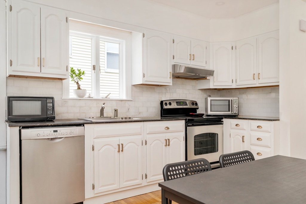 15 Upland Road Somerville, MA 02144 - Photo 6 of 35 Gallery Image 6