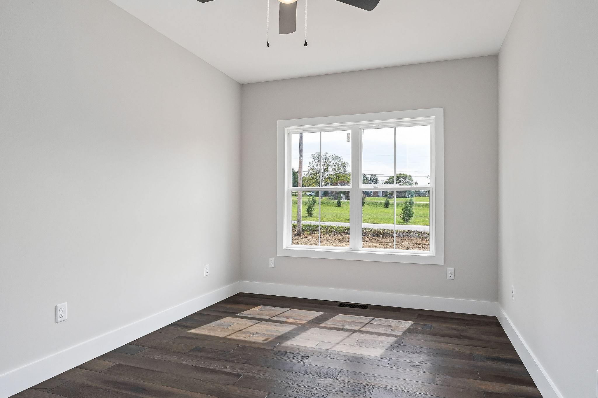 255 Friendship Drive Livingston, TN 38570 - Photo 4 of 31