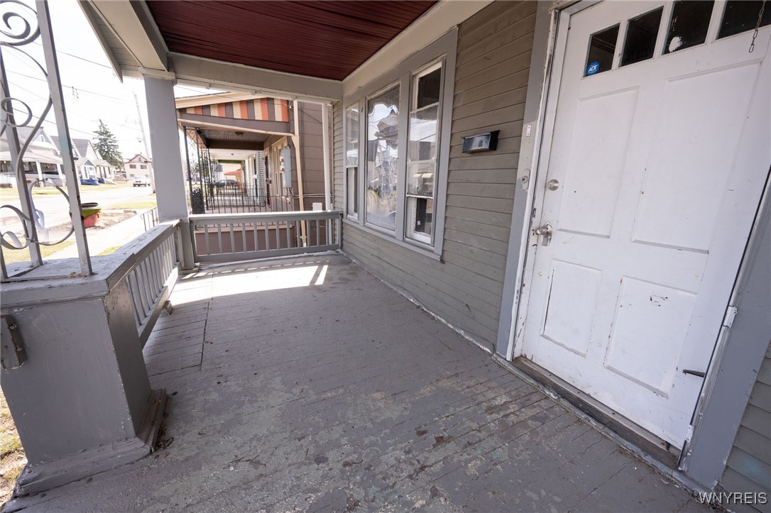 54 Freund Street Buffalo, NY 14211 - Photo 4 of 37