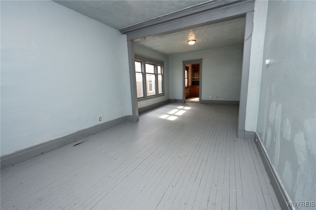 54 Freund Street Buffalo, NY 14211 - Photo 6 of 37