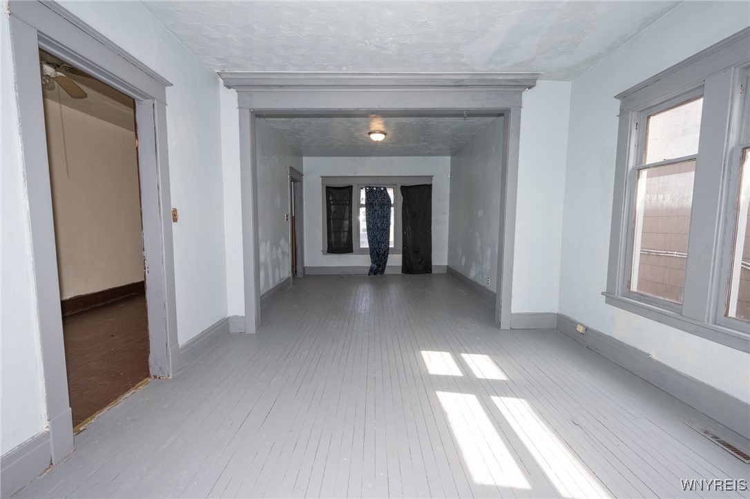 54 Freund Street Buffalo, NY 14211 - Photo 10 of 37