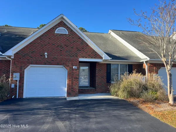 $337,450 | 10 Pier Pointe, Unit POINTE, New Bern, NC 28562