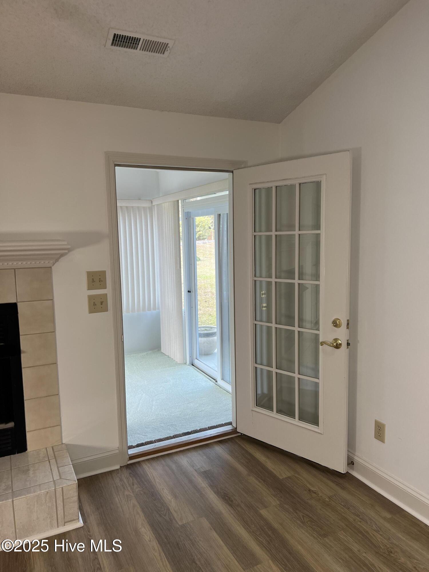 10 Pier Pointe, Unit POINTE New Bern, NC 28562 - Photo 15 of 64 exit to Carolina Room
