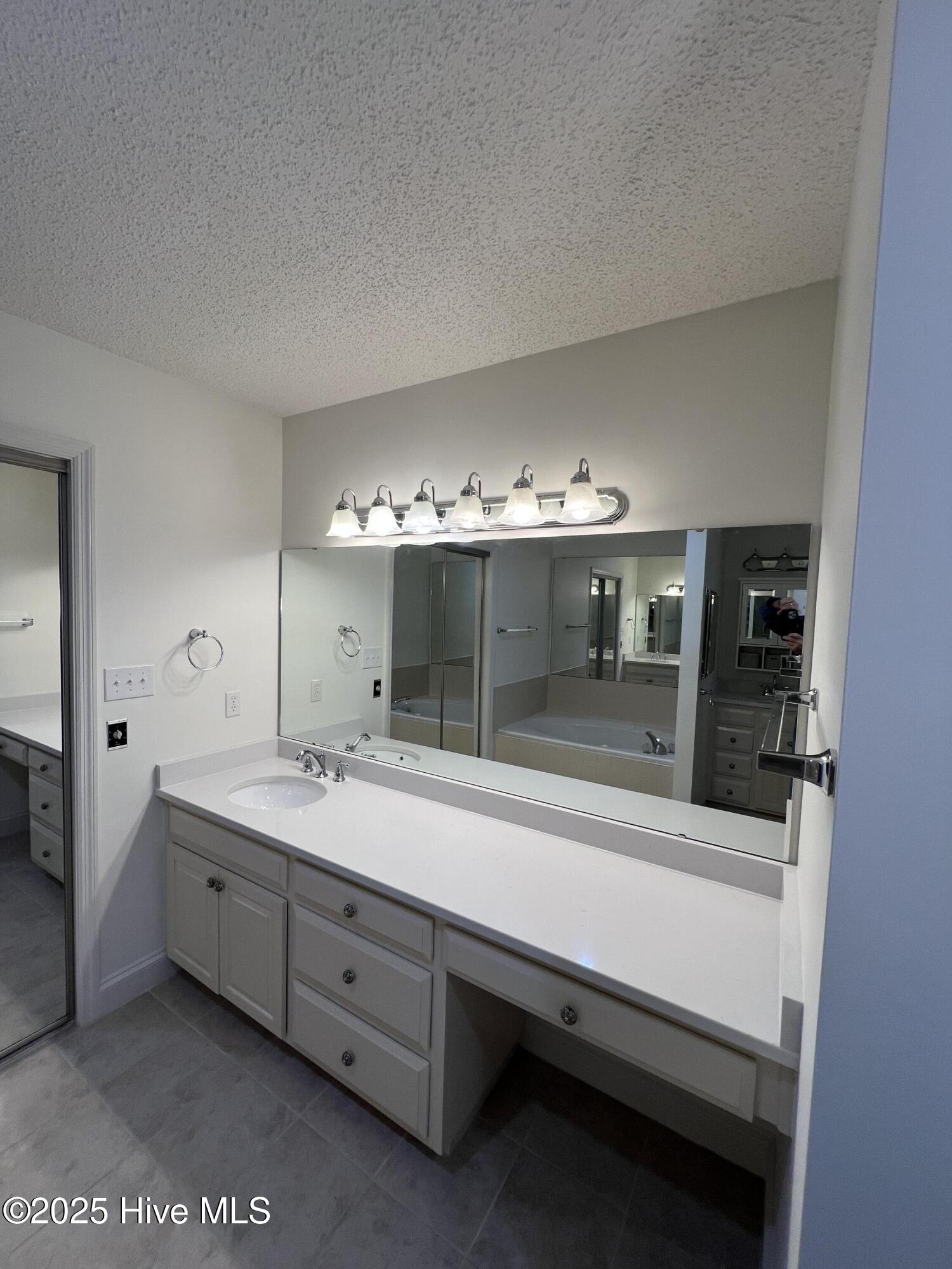 10 Pier Pointe, Unit POINTE New Bern, NC 28562 - Photo 25 of 64 vanity sink