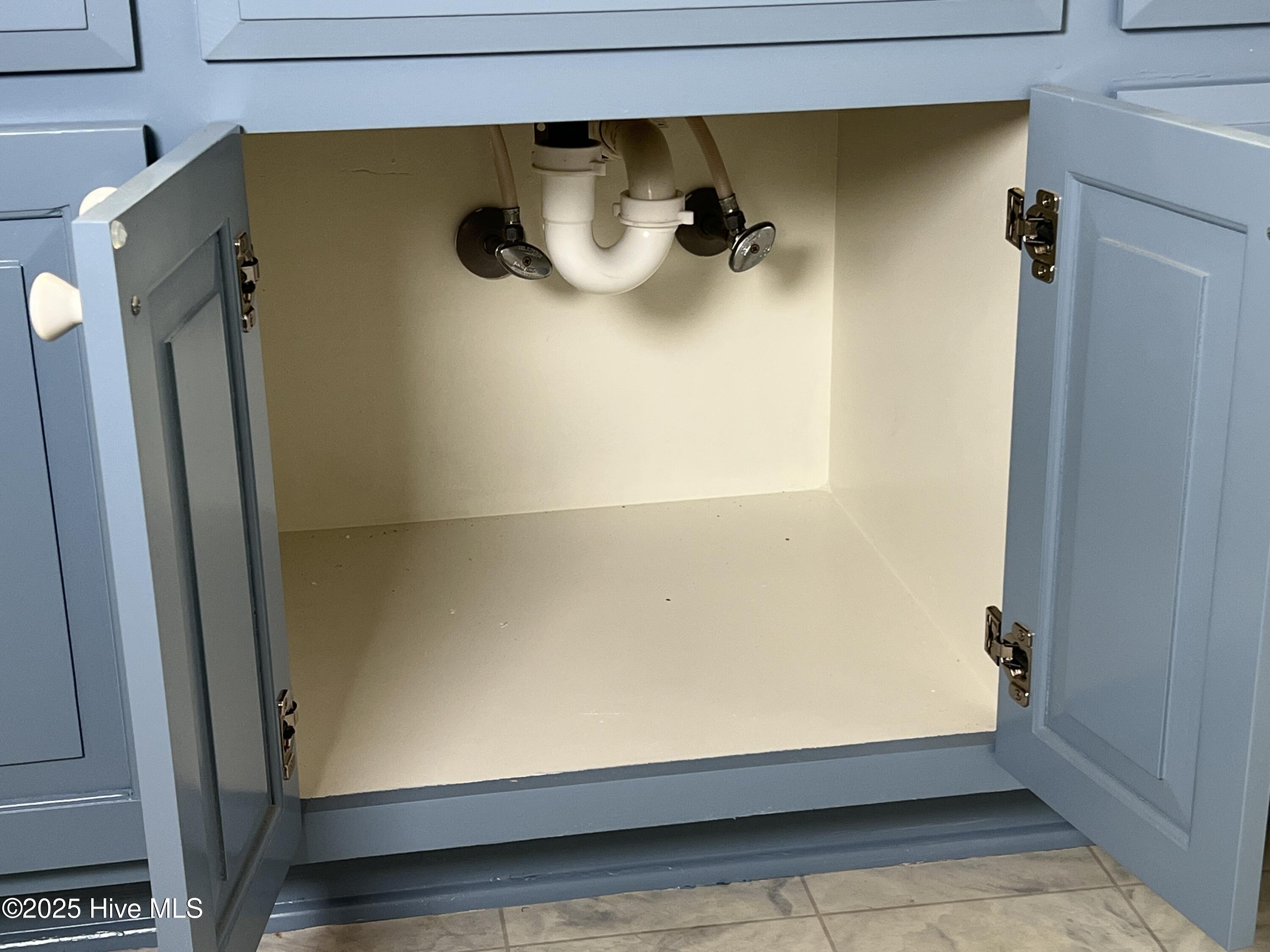 10 Pier Pointe, Unit POINTE New Bern, NC 28562 - Photo 40 of 64 white interior