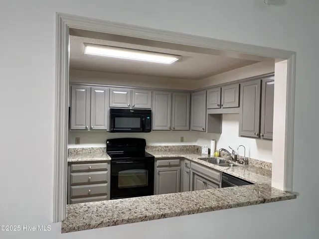 $339,950 | 10 Pier Pointe, Unit POINTE, New Bern, NC 28562