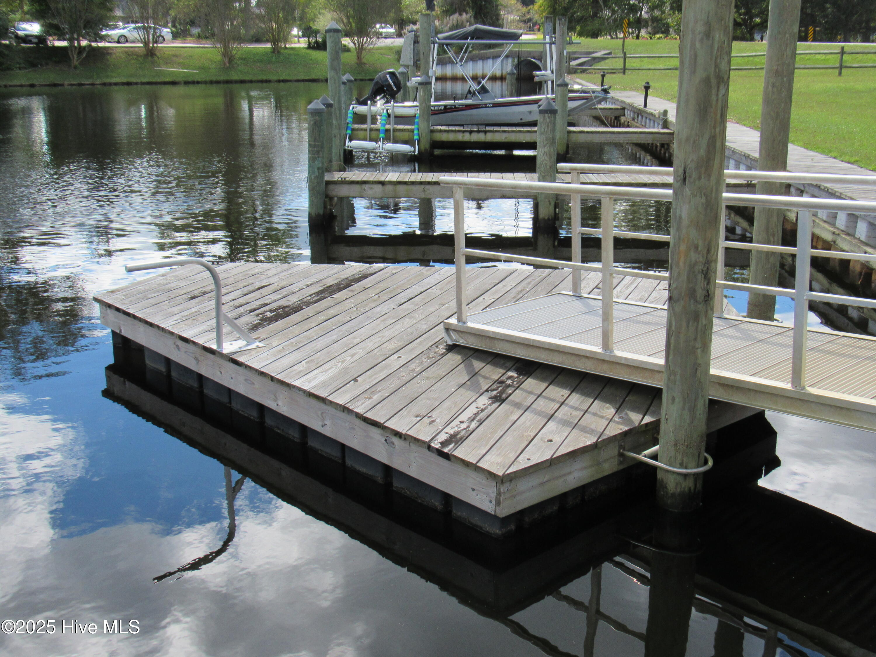 10 Pier Pointe, Unit POINTE New Bern, NC 28562 - Photo 51 of 64 Common Area Kayak Dock