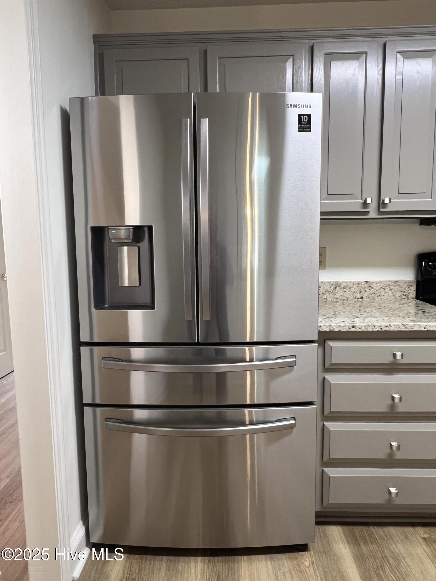 10 Pier Pointe, Unit POINTE New Bern, NC 28562 - Photo 6 of 64 refrigerator