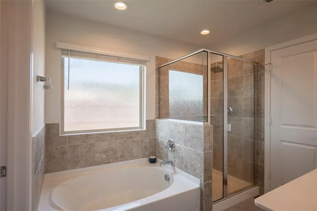 $2,490 | 607 Ridge View Way, Justin, TX 76247