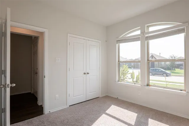 $2,490 | 607 Ridge View Way, Justin, TX 76247