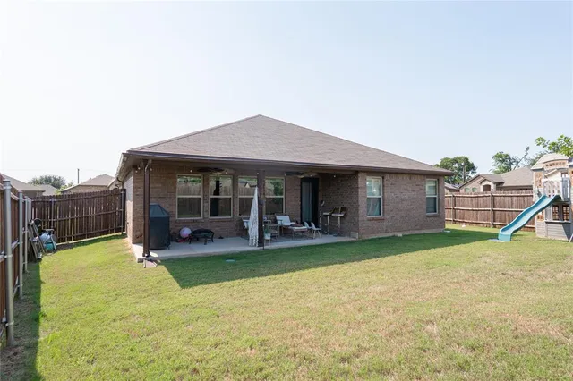 $2,490 | 607 Ridge View Way, Justin, TX 76247