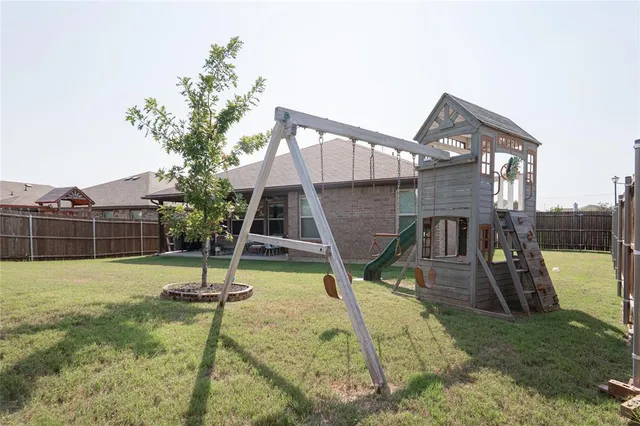 $2,490 | 607 Ridge View Way, Justin, TX 76247