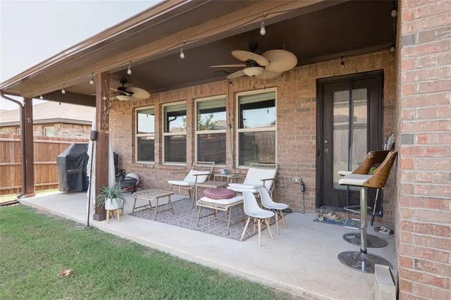 $2,490 | 607 Ridge View Way, Justin, TX 76247