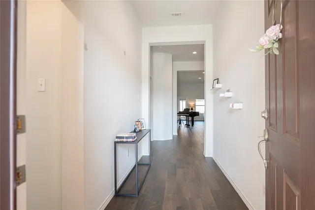 $2,490 | 607 Ridge View Way, Justin, TX 76247