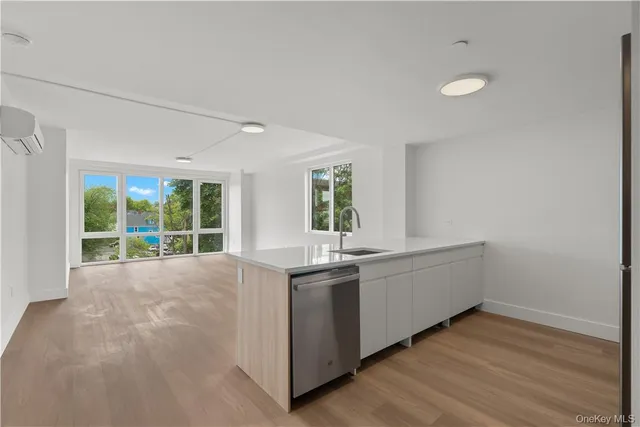 $2,990 | 10 Lyon Place, Unit 2L, White Plains, NY 10601