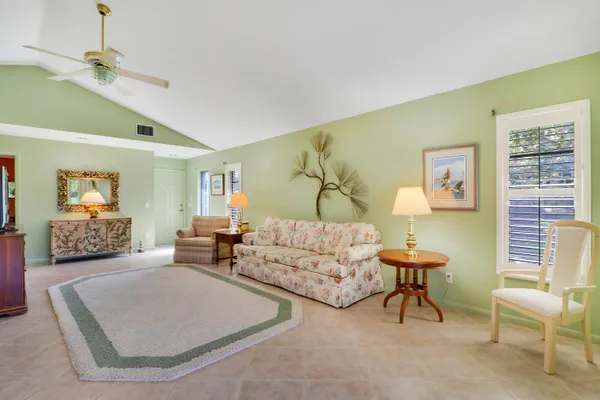 $495,000 | 7137 Southeast Quincy Terrace, Hobe Sound, FL 33455
