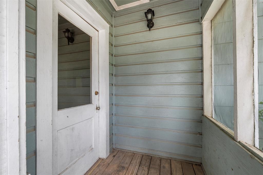 731 Highway 320 Lott, TX 76656 - Photo 12 of 16 a bathroom with a shower