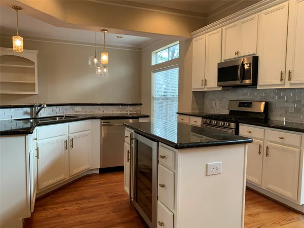 $2,900 | 406 Fowler Street, Houston, TX 77007