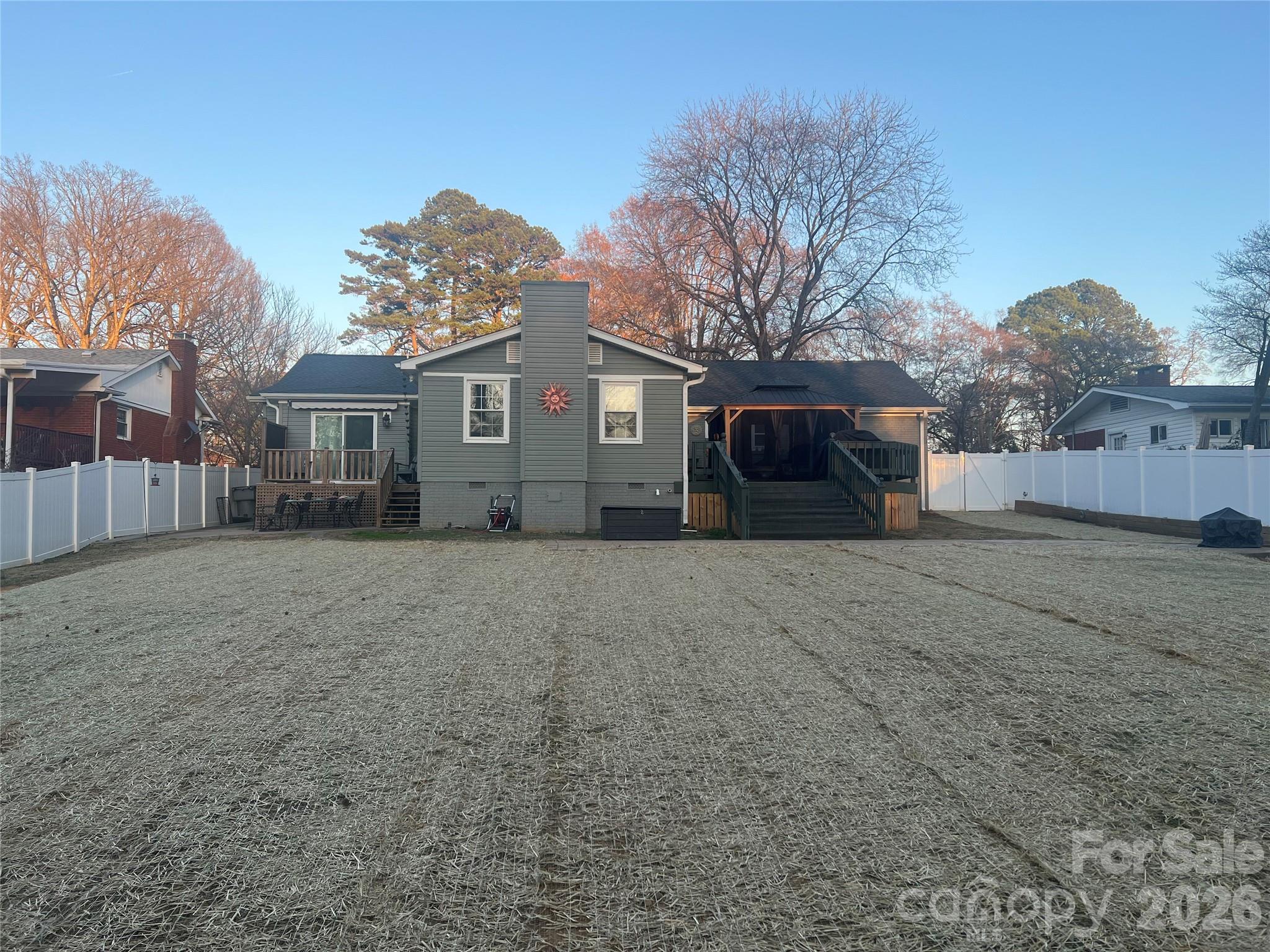 850 Burnley Road Charlotte, NC 28210 - Photo 2 of 38 front view of a house with a yard