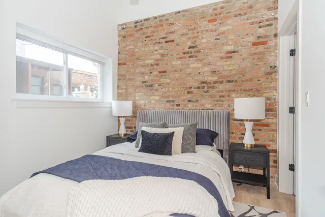 $2,350 | 2718 North Hampden Court, Unit 412, Chicago, IL 60614