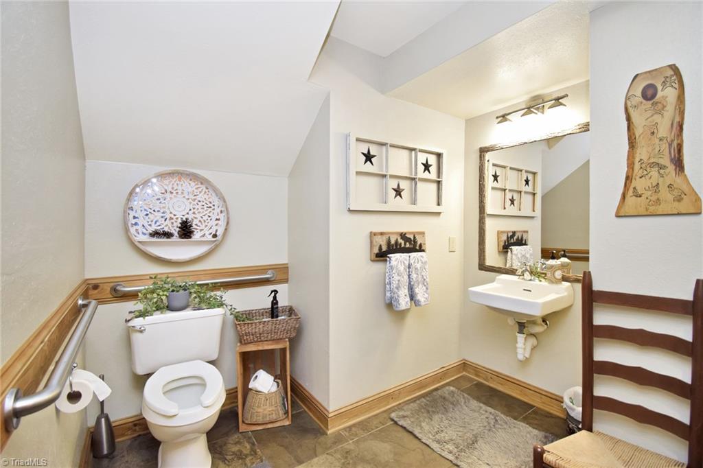 185 Edmiston Road Boomer, NC 28606 - Photo 6 of 48 Gallery Image 6