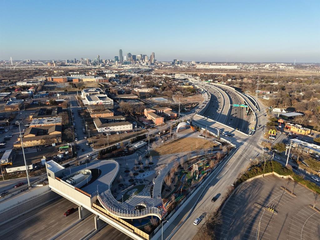 227 South Cliff Street Dallas, TX 75203 - Photo 6 of 10 an aerial view of a city