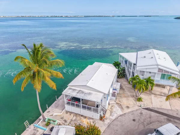 a view of outdoor space yard and patio