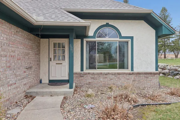 $389,000 | 625 East 1st Street, Waconia, MN 55387