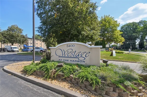 $139,900 | 813 Westage At The, Irondequoit, NY 14617