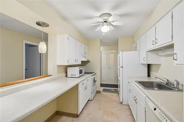 $139,900 | 813 Westage At The, Irondequoit, NY 14617