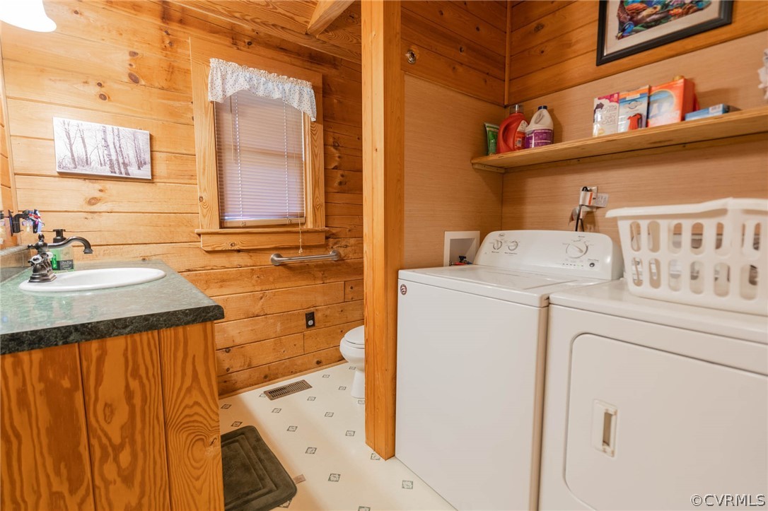 17000 Jolly Road Disputanta, VA 23842 - Photo 31 of 50 Laundry Area